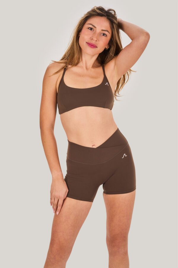 Short - Brown, L
